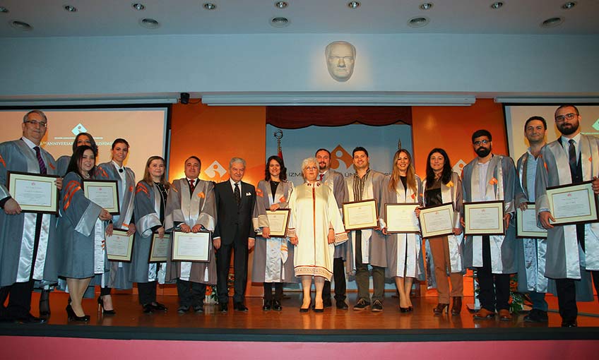 İzmir Ekonomi 16. Yılında 'geleceğin üniversitesi'