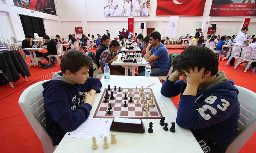 Bayraklı satrançta İzmir'in lideri