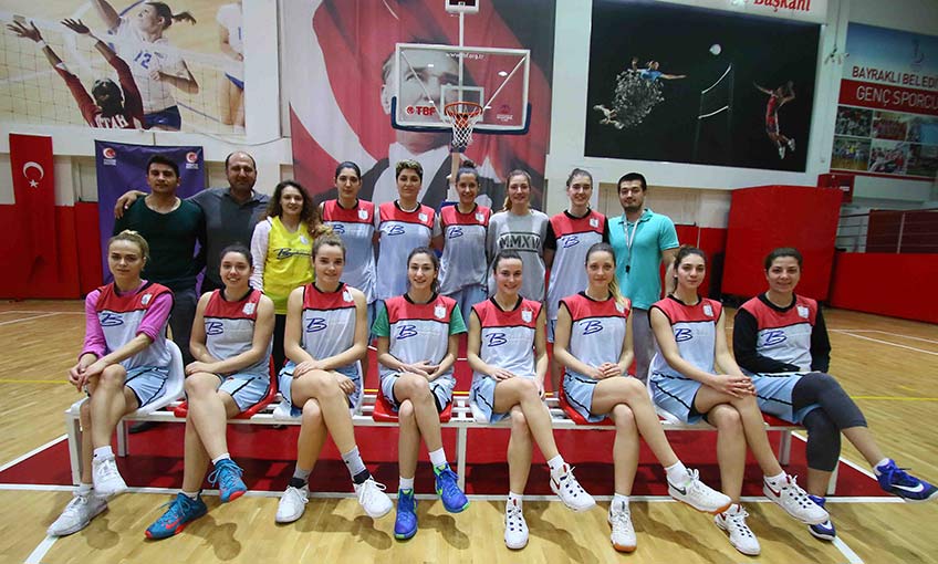 Bayraklılı kızlar 27’de 27 yaptı