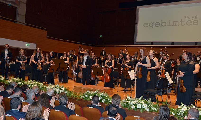 25’nci yıla görkemli kutlama