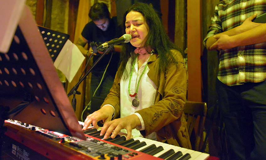 Stüdyo’dan önce Sahne