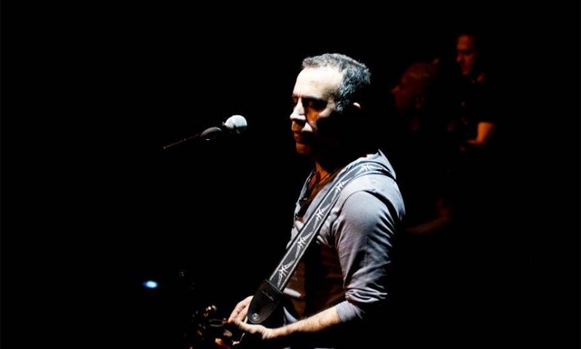 Haluk Levent Bornovalılar için söyleyecek