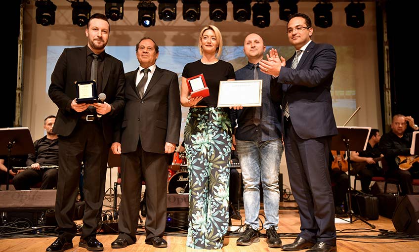 Bornova, Şarkısı’nı muhteşem bir final gecesi ile buldu