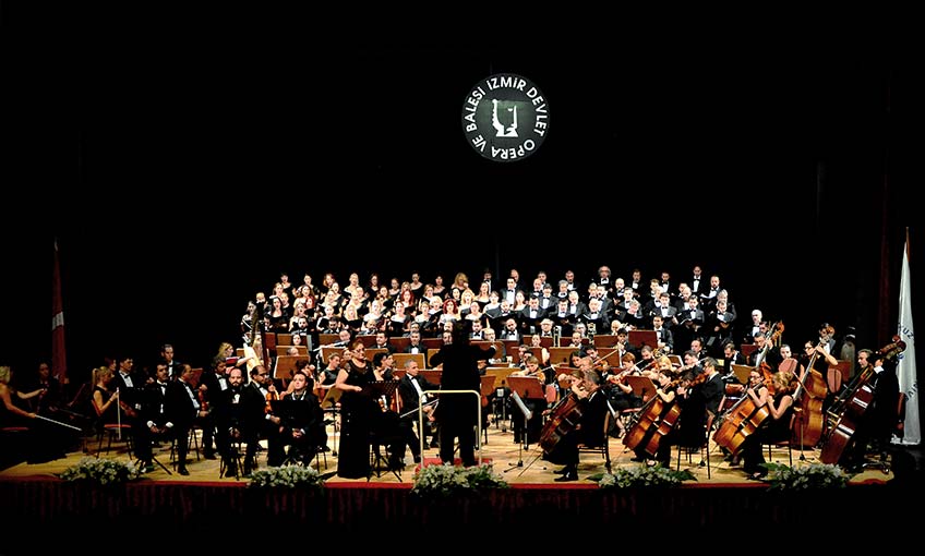 İzmir’e yaz festivalle geliyor  