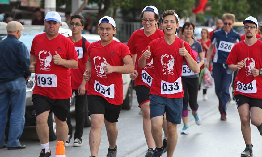 Karabağlar “Ata”sı için koştu