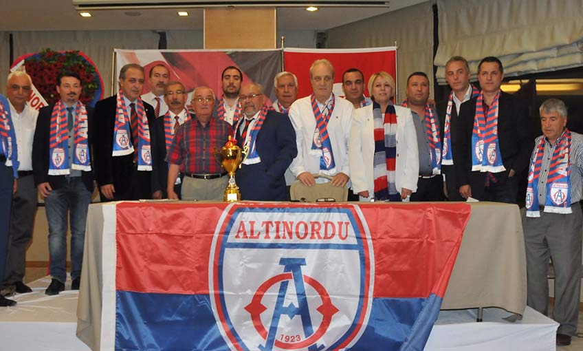 Dr. Salih Mertan Güven Tazeledi