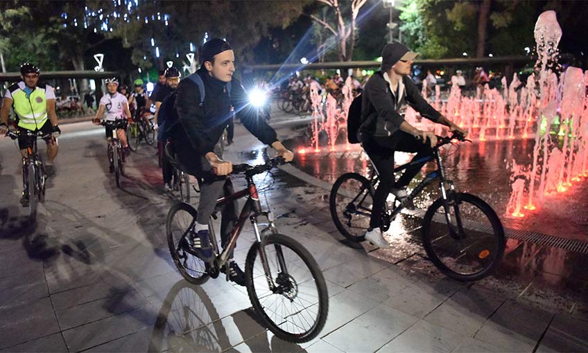 Bornovalılar İzmir’in kazanması için pedal çevirdi