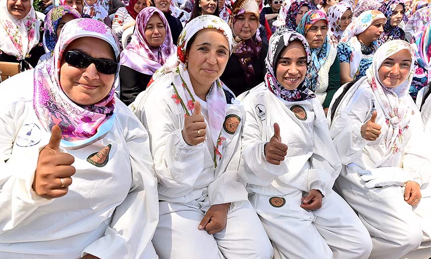 Çiçek vardı, bal da olacak