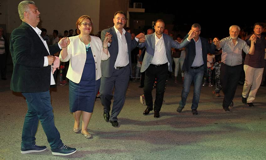 Başkan Pekdaş’dan ‘Göçmen Halayı’