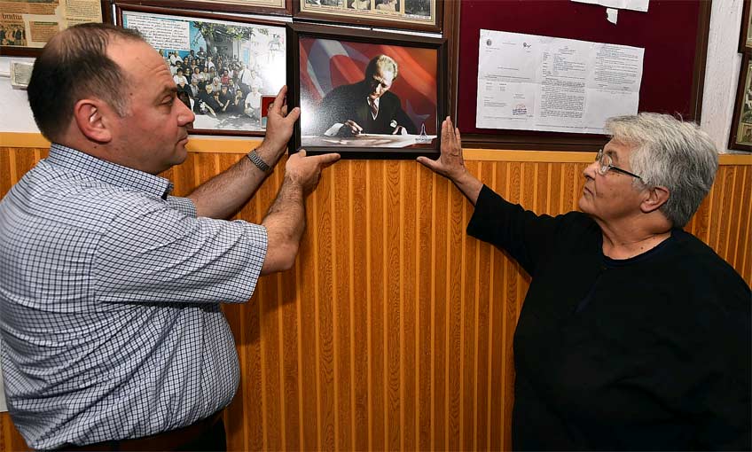 Atatürk'süz duvar kalmasın