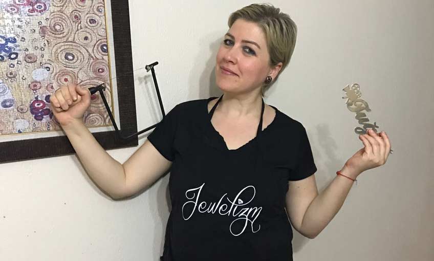 Genç Tasarımcı Kitabın Arasına 'Sanat' Koydu