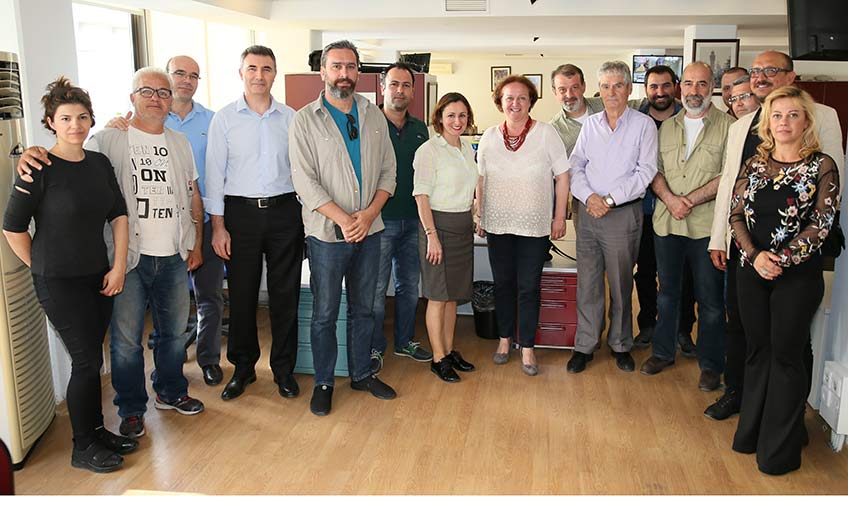 Hem kutlama hem dayanışma