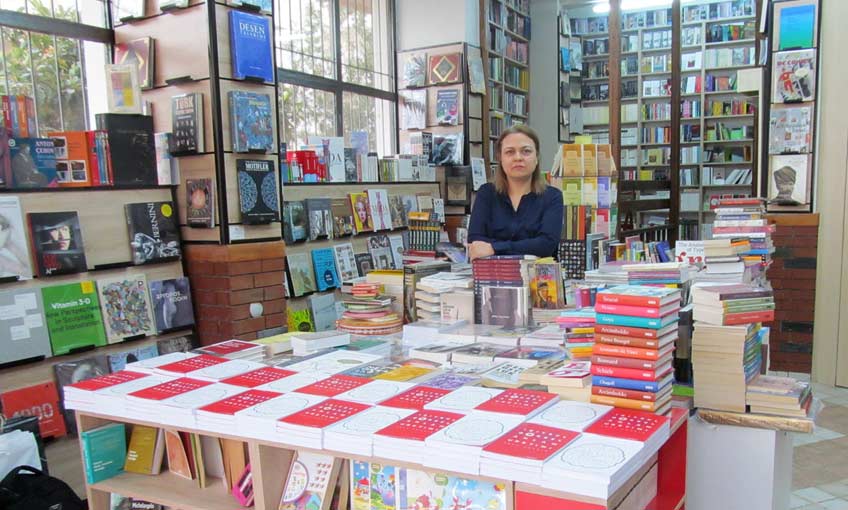 Eylül Sanat Kitabevi sanat eğitimiyle iç içe