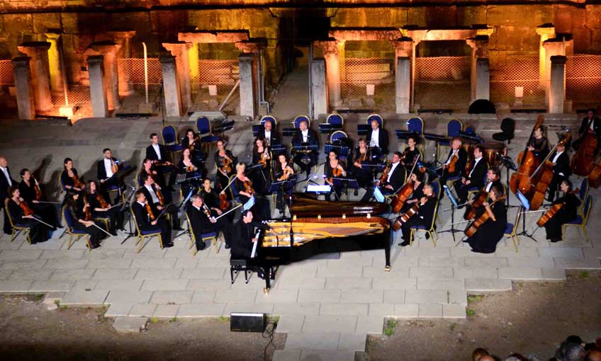 Fazıl Say ve Viyana Oda Orkestrası Efes'te Tarih Yazdı