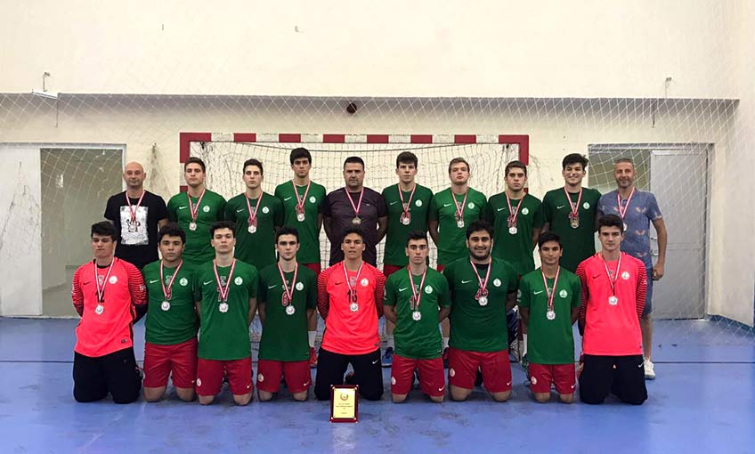 Karşıyakalı hentbolcular Türkiye ikincisi