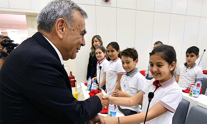 Çocuklar sordu, Başkan anlattı