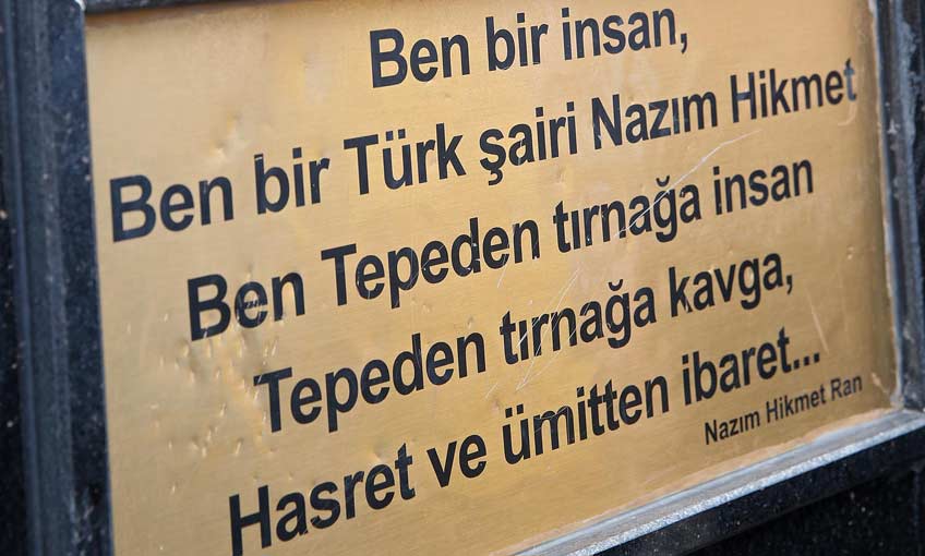 Nazım Hikmet Şiirleriyle Anıldı