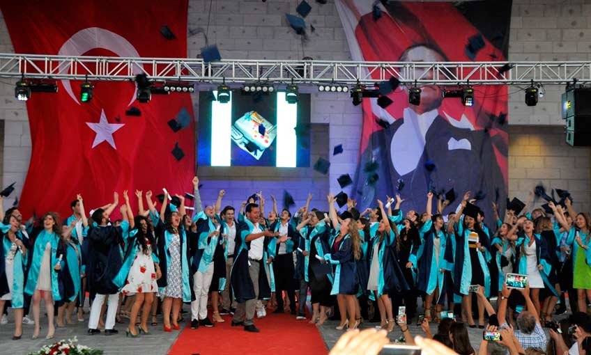 Yeni Mühendisler Kep Attı