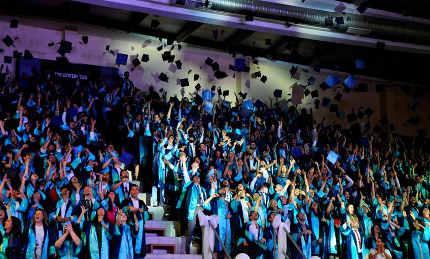 EÜ Fen Fakültesi 53’üncü Dönem Mezunlarını Uğurladı