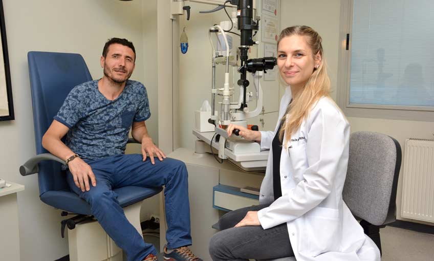 23 Yıl Sonra Gözlükten Kurtuldu