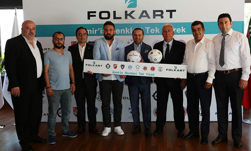 İzmir’in renkleri tek yürek