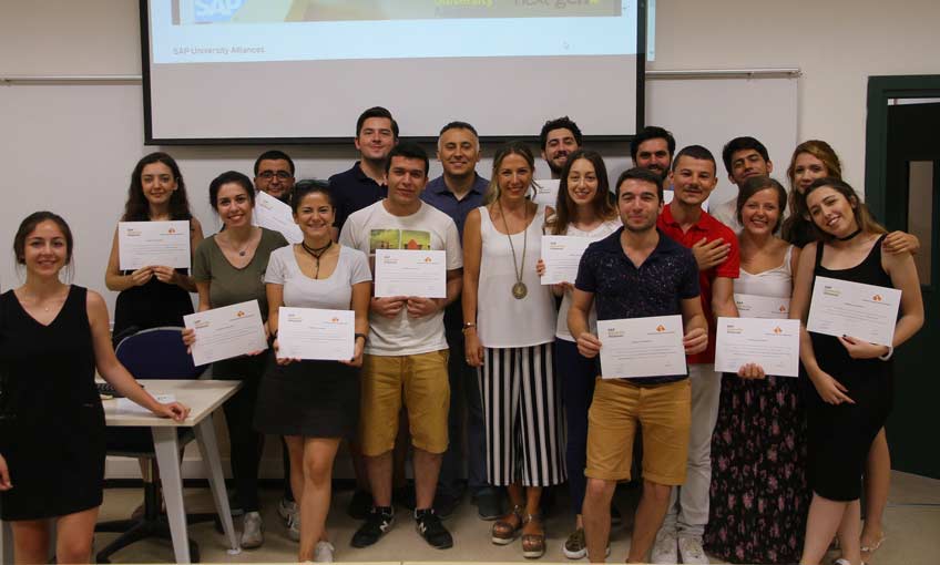 İzmir Ekonomi Kurumsal Uygulamaların Adresi