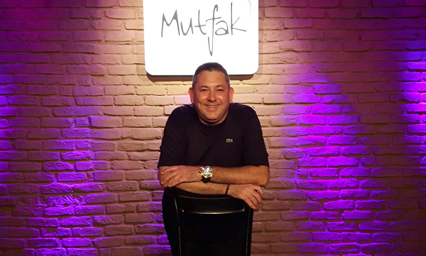 Kutay Ürkmen İstanbullular’a “Ne haliniz varsa gülün” dedi