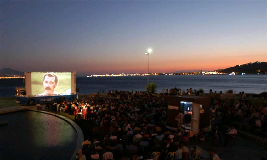 Yaz Sineması Nostaljisinde Yıldızlar Geçidi