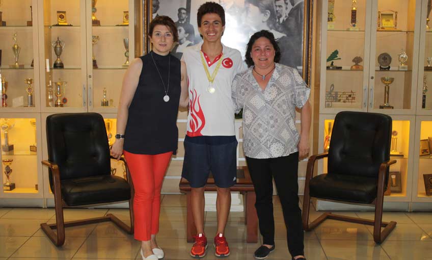 Tevfik Fikretli Kıvanç Balkan Şampiyonu Oldu