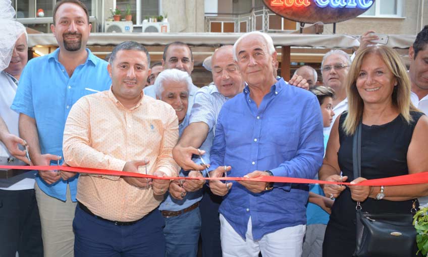 Kafka Bornova Cafe Küçükpark’ta Açıldı