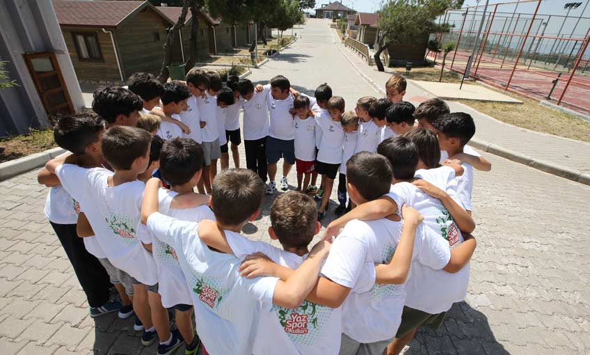 Karşıyakalı Sporcular Moral Depoladı!