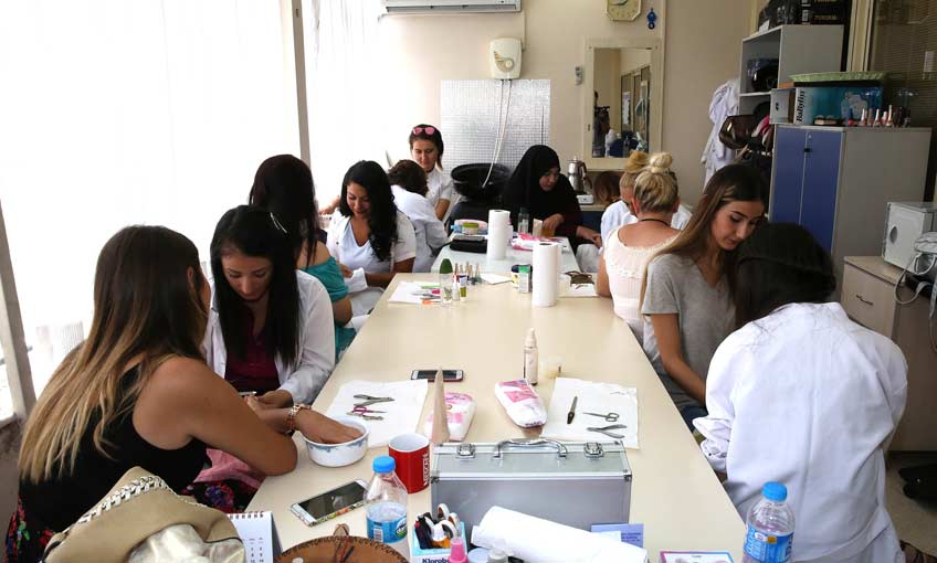 Buca’nın Kursları Ücretsiz Meslek ve Güzellik Kazandırıyor