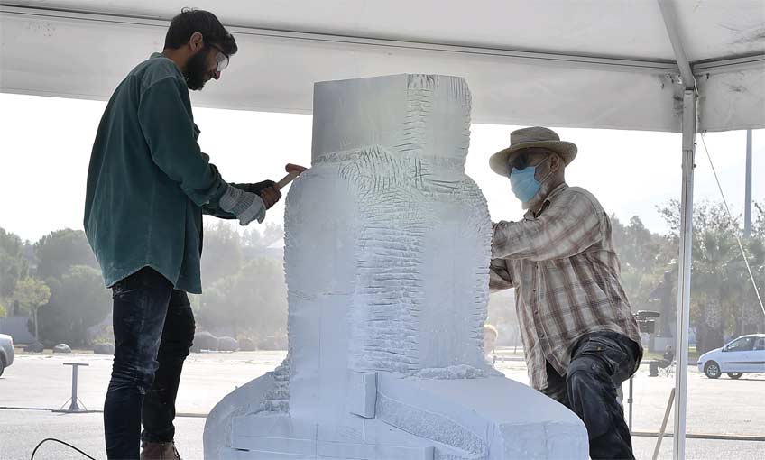 İzmir İçin Yontacaklar