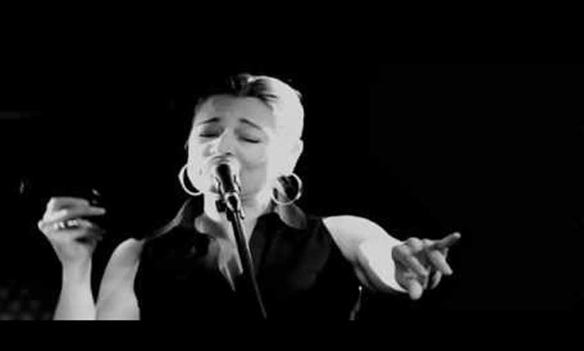 Birsen Tezer,17 Ağustos’ta İzmir’de Sahne Alacak