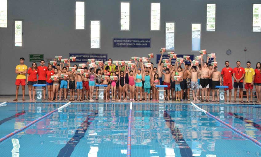 Yaz Okulunda Mezuniyet Sevinci