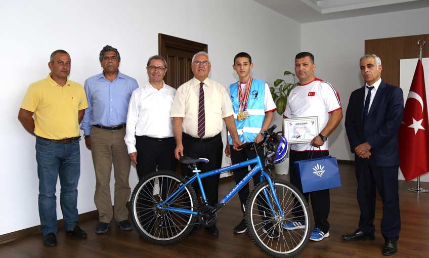 Göktürk’e Bir Ödül de Başkan Selvitopu’ndan