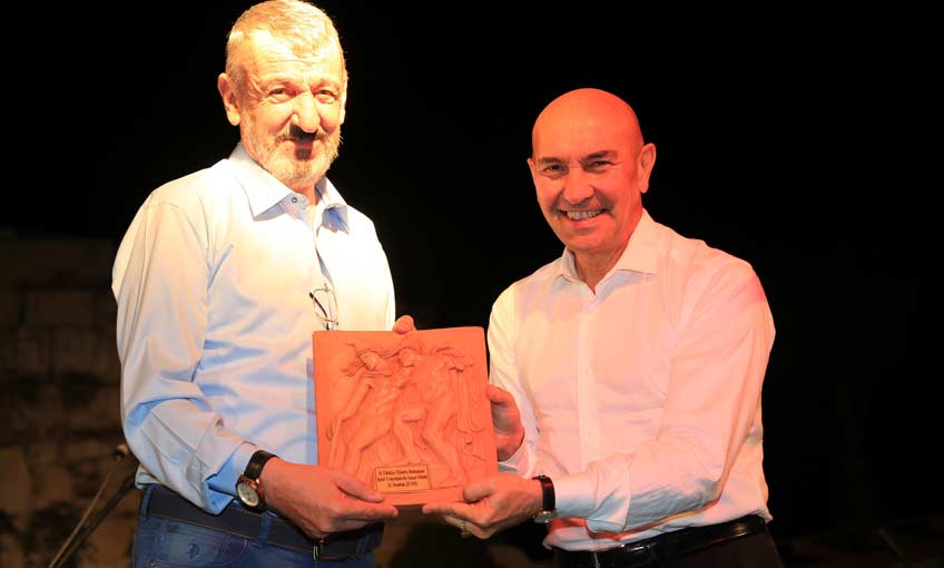Başkan Şenol’a ‘Sanat’ Ödülü