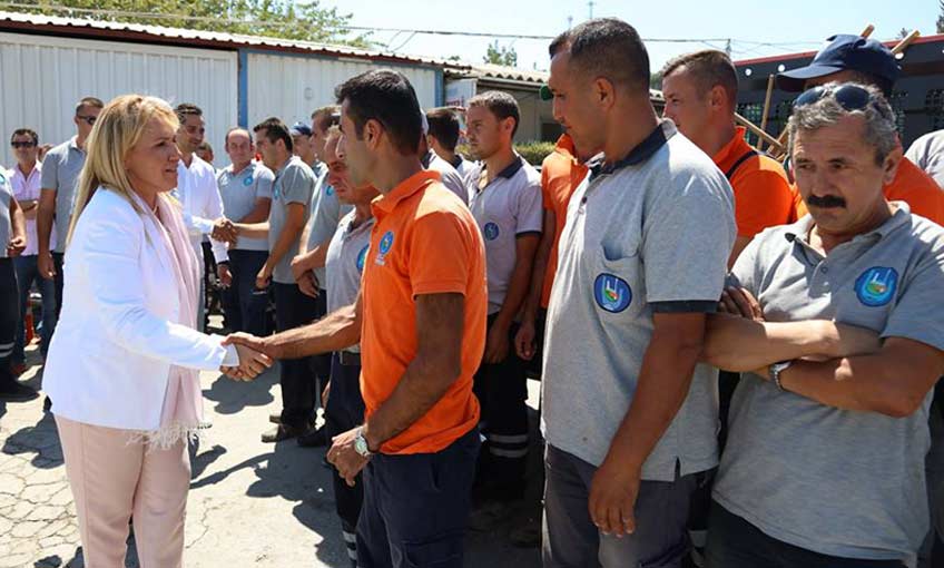 Başkan Sibel Uyar Personeliyle Bayramlaştı