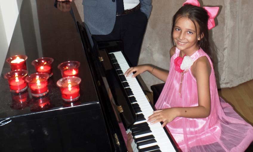 İzmir’den Yeni Bir ‘İDİL BİRET’ Doğuyor