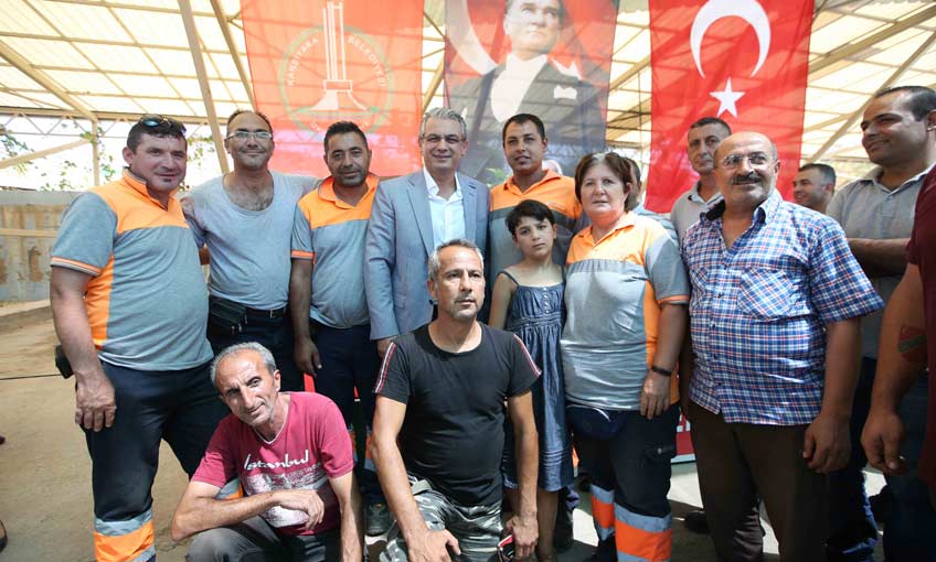 Karşıyaka’da 2 Bin Kişiyle Bayram Yemeği