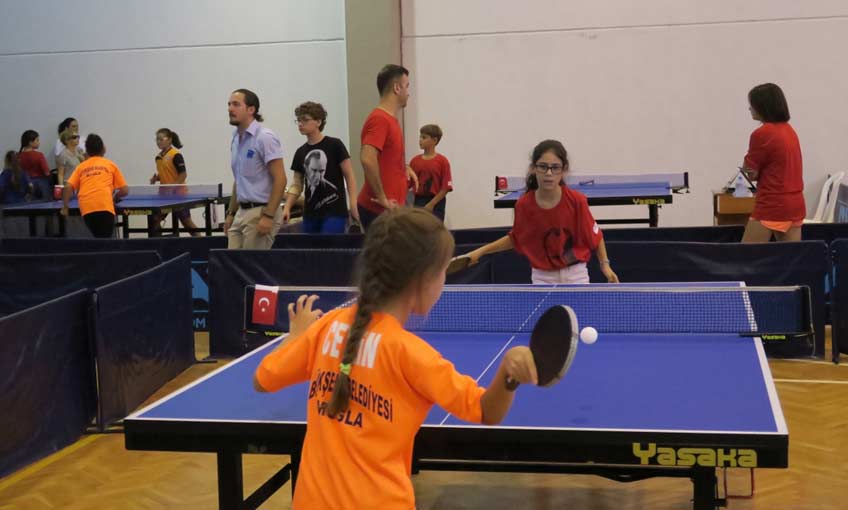 Kurtuluş Günü Anısına Masa Tenisi Turnuvası
