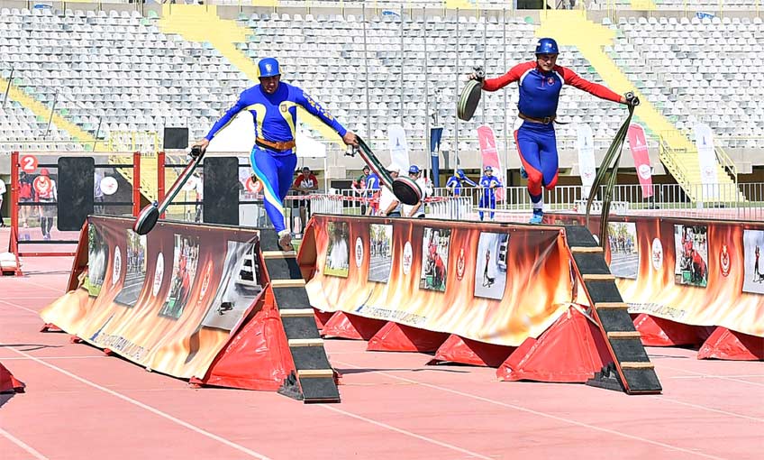 İzmir'de Rekortmenler Geçidi  