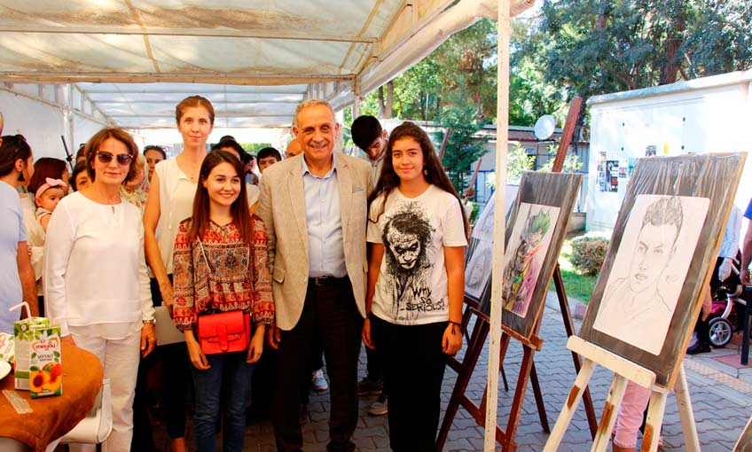 Ödemiş Belediyesi Kursiyerlerinin Resim Sergisi Açıldı