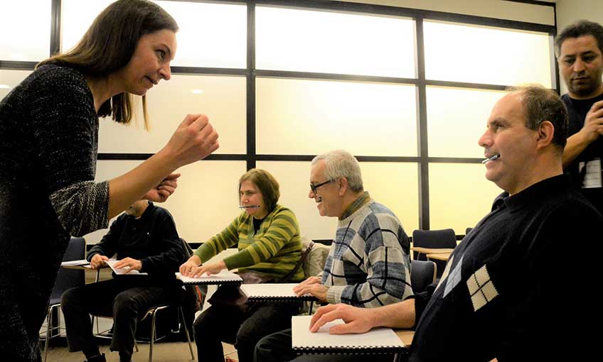 Görme Engelliler Sahneye Hazırlanıyor