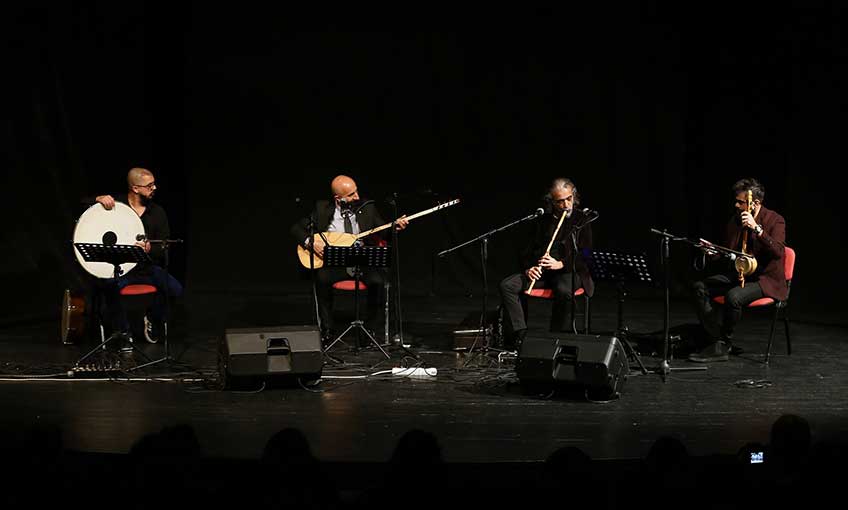 Mecaz İle ‘İzmir Türküleri’ Dile Geldi