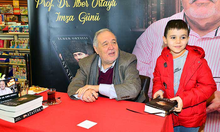 İlber Ortaylı İzdihamı