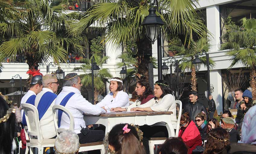 Görme Engellilerden Braille Alfabesiyle Tiyatro