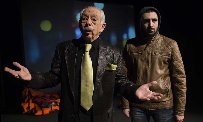 Göçmenleeeer İzmir’de Sahneye Çıktı