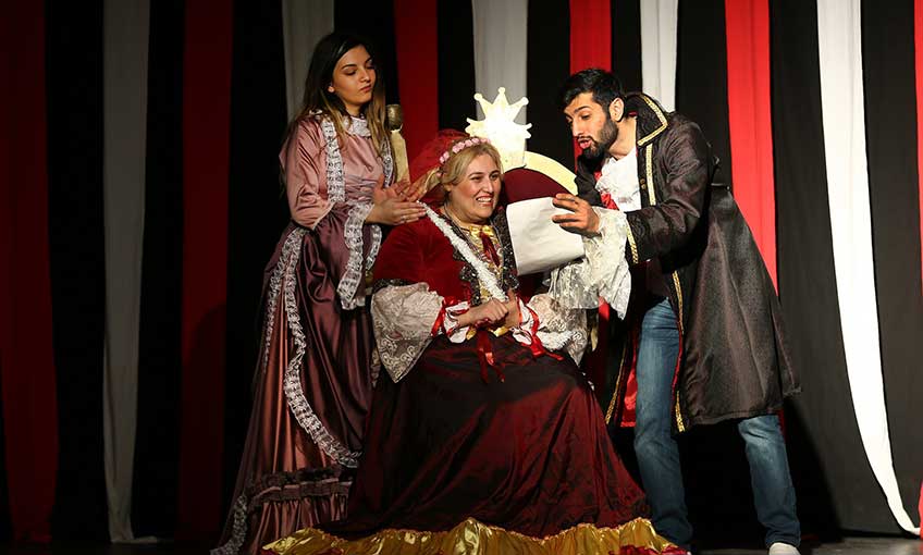 Konak’ta Haftasonu Tiyatro Keyfi