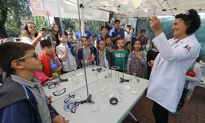 Bilimin kalbi Buca'da atıyor